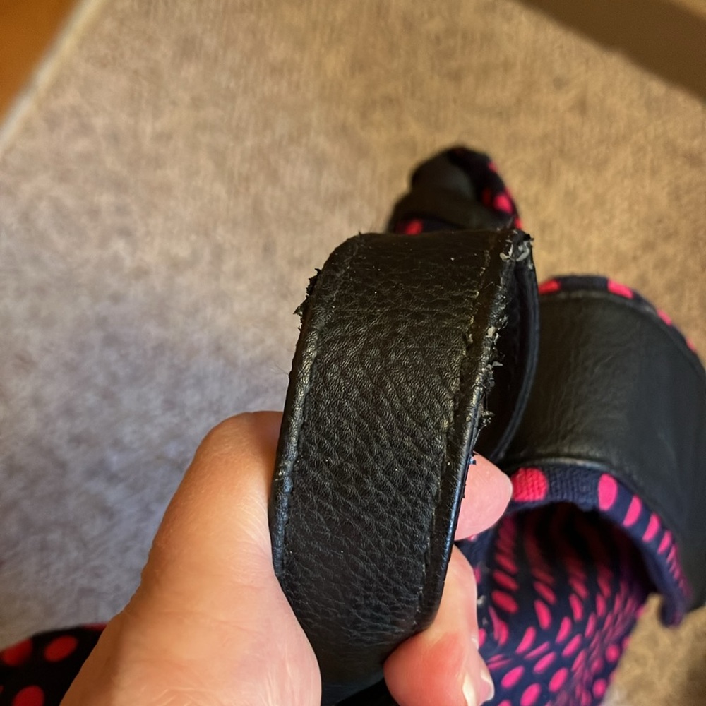CANDIES. NAVY & PINK BACKPACK. POCKETS ON SIDE. VERY CLEAN. GOOD FOR TRAVEL. EUC - Picture 9 of 14